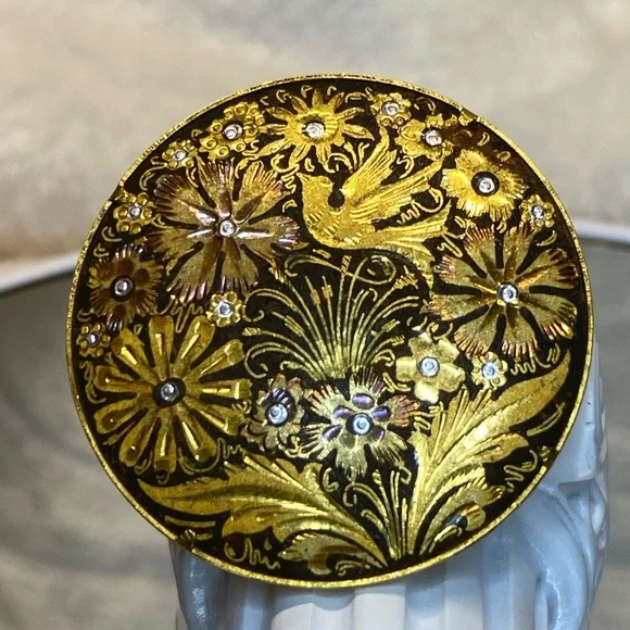 Vintage EUC Damascene Brooch/pin Gorgeous Engraving with a Rhinestone Look
